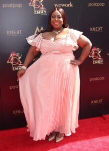 A picture of Loni Love at an event